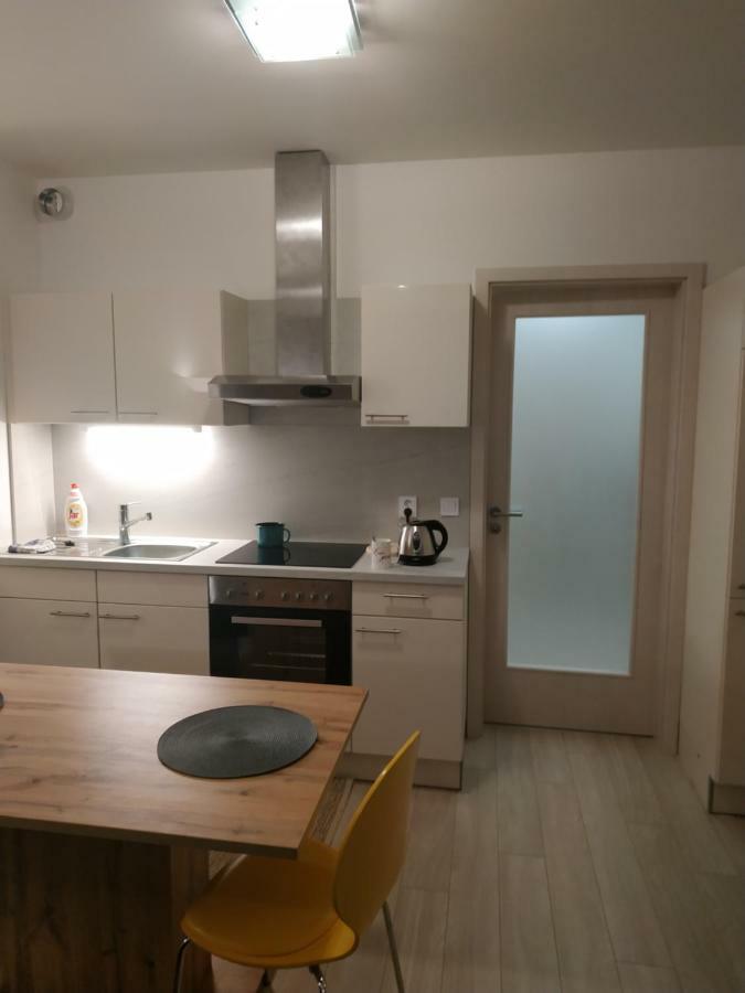 Kosice Smart Apartman ภายนอก รูปภาพ