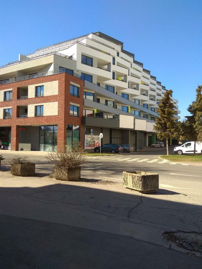 Kosice Smart Apartman ภายนอก รูปภาพ